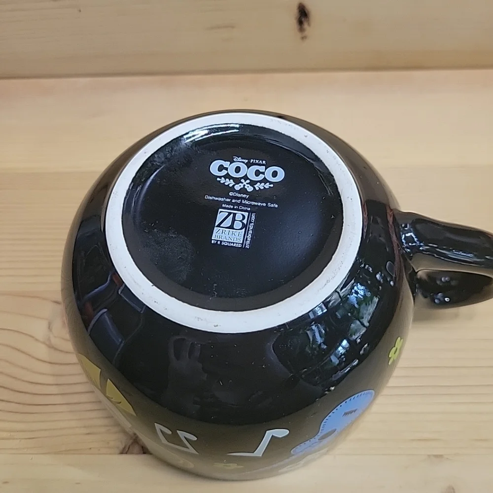 Disney Coco Pixar XL ceramic coffee Mug Cup